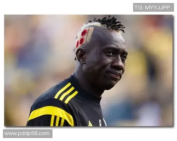 足球球星飘逸发型大赏 从发型看个性与魅力